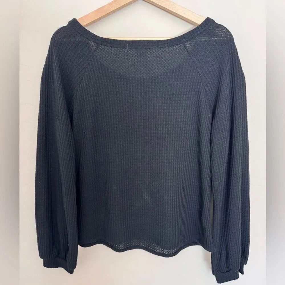 Passport Women's Black Long Sleeve Top Size Medium